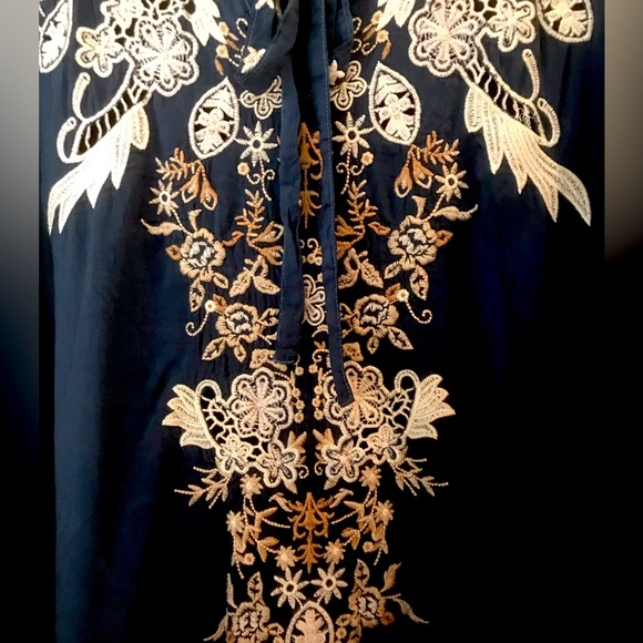 Johnny Was Egypt Eyelet Poncho Tunic Top Size XS NWOT - Picture 4 of 6